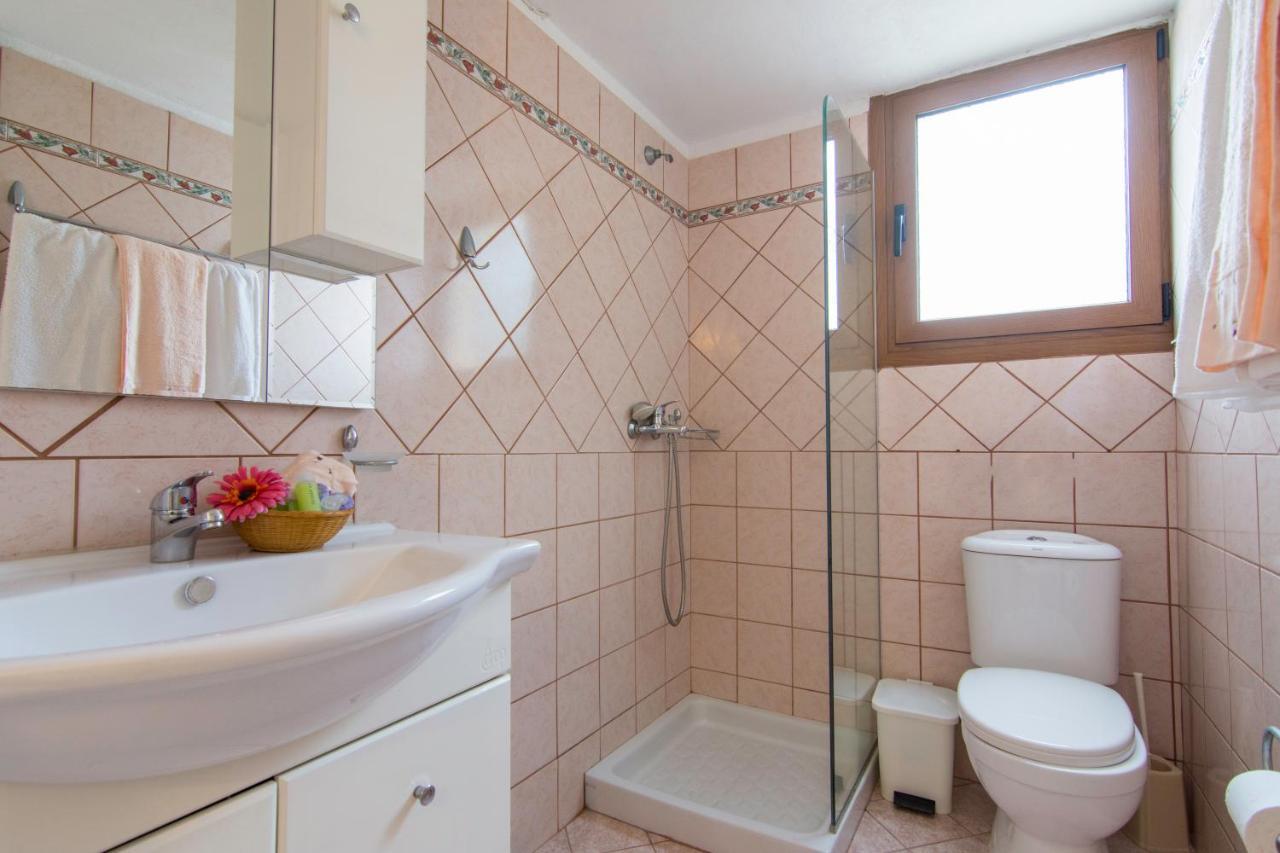 Natsios Apartments Vlachopoulatika Bagian luar foto